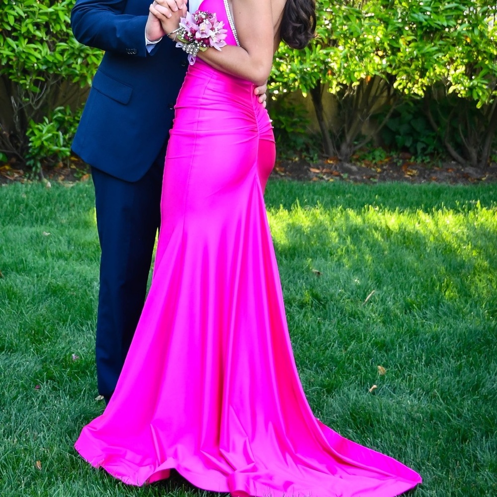 selling my JESSICA ANGEL prom dress!! Accepting any offers!! Size 4.